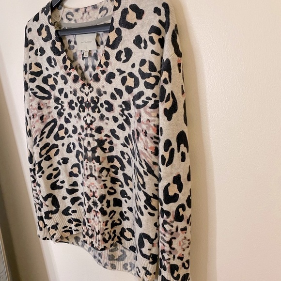 Brochu Walker 100% Cashmere Leopard Animal Print V-Neck Sweater Oversized - Picture 10 of 12